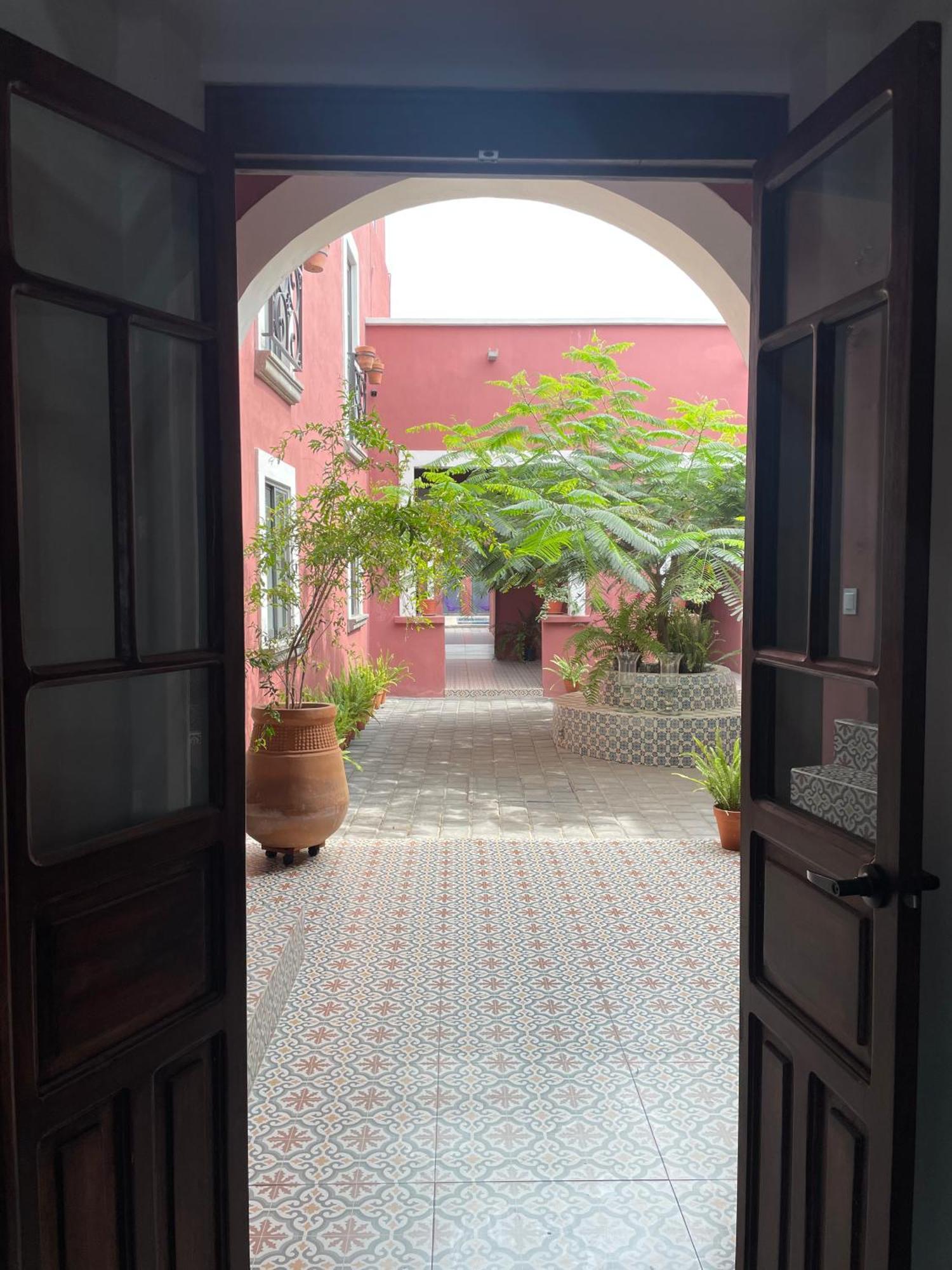 Quinta La Perla Hostel Гуадалахара Екстериор снимка