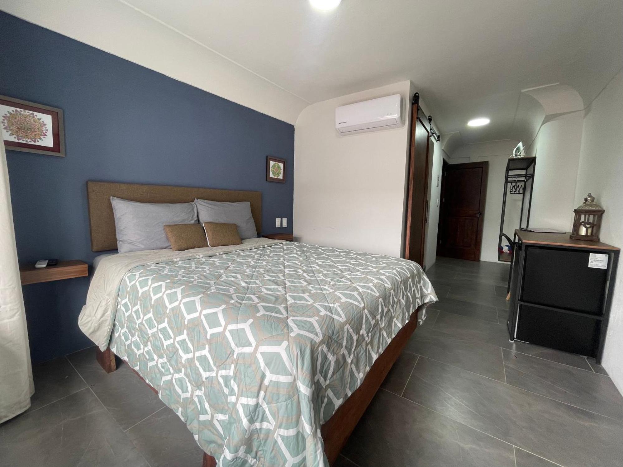 Quinta La Perla Hostel Гуадалахара Екстериор снимка