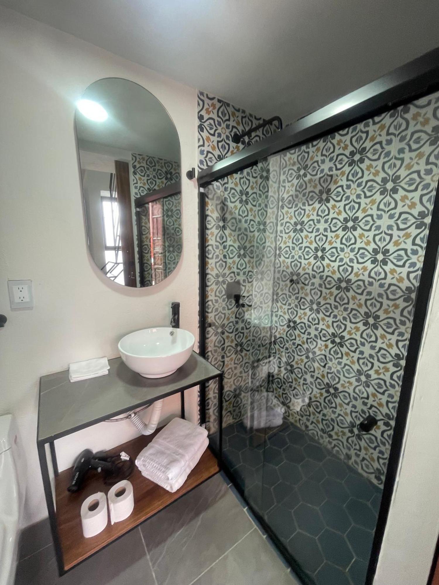 Quinta La Perla Hostel Гуадалахара Екстериор снимка