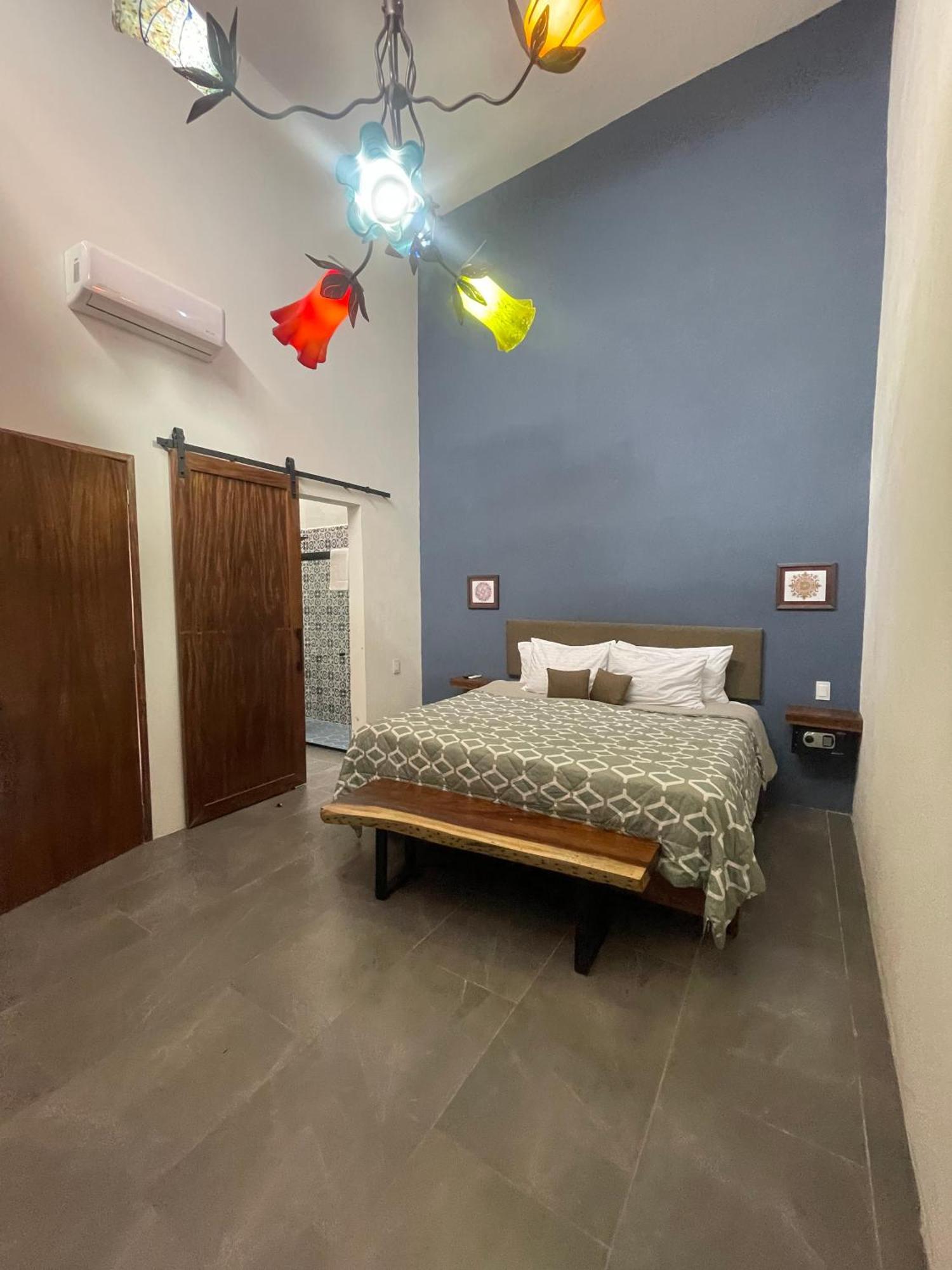 Quinta La Perla Hostel Гуадалахара Екстериор снимка