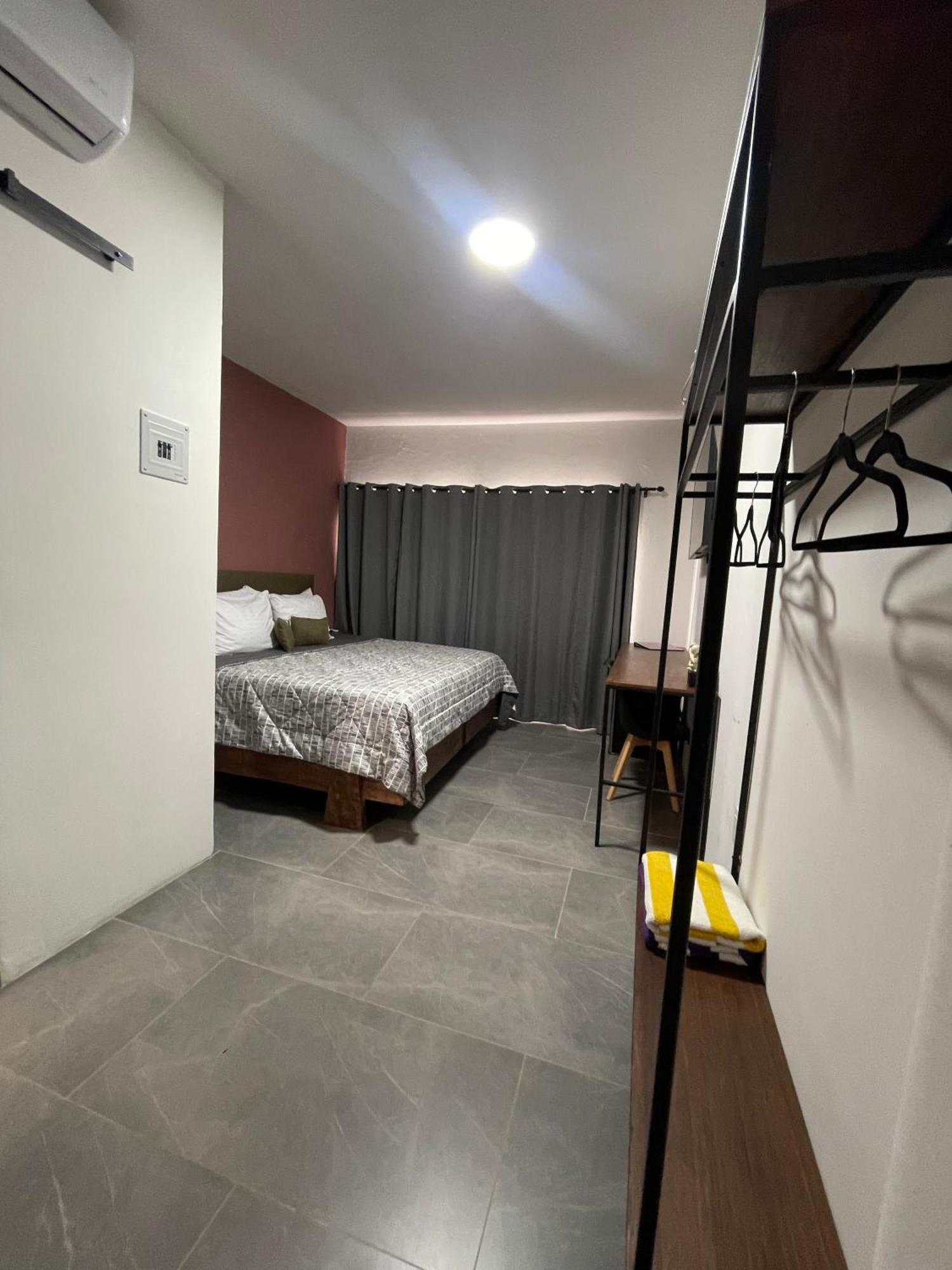 Quinta La Perla Hostel Гуадалахара Екстериор снимка