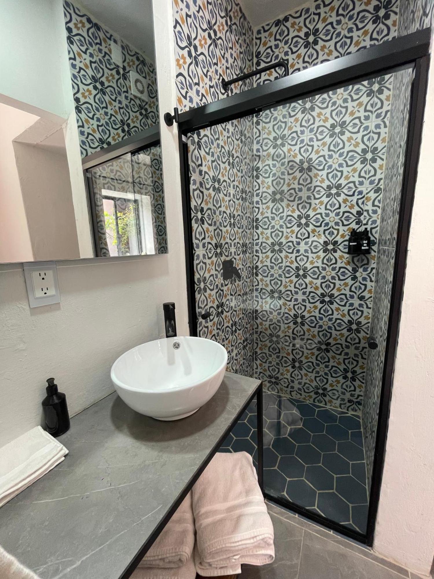 Quinta La Perla Hostel Гуадалахара Екстериор снимка