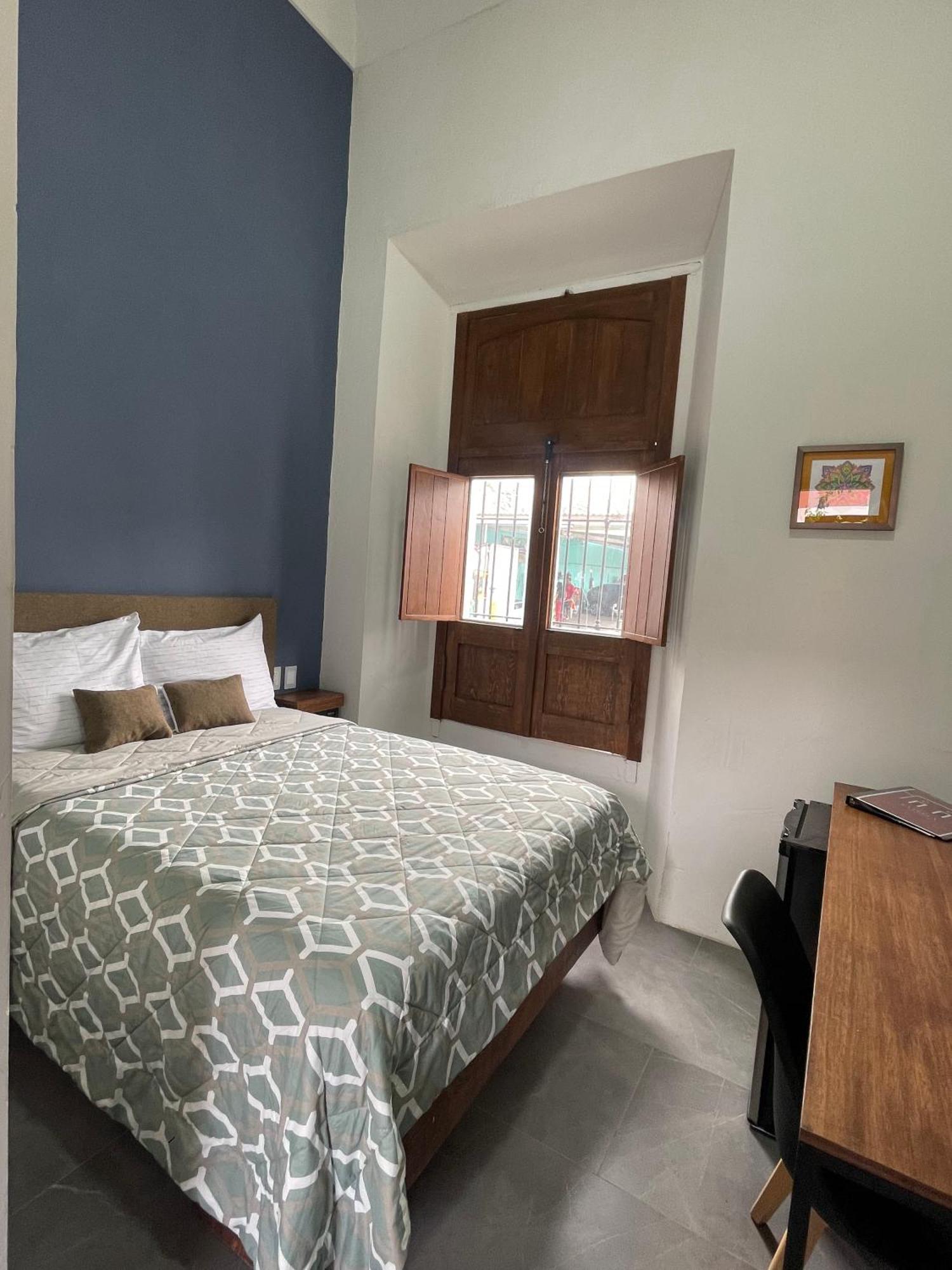 Quinta La Perla Hostel Гуадалахара Екстериор снимка